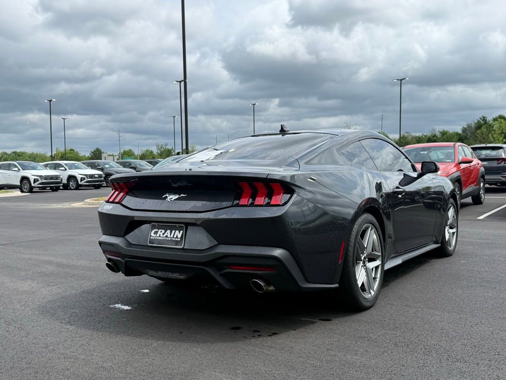 Used 2024 Ford Mustang Premium image 5