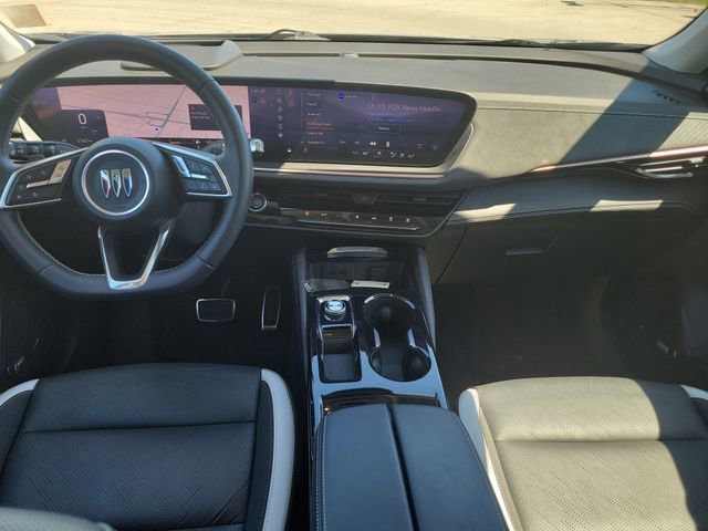 Used 2025 Buick Envision Sport Touring image 12