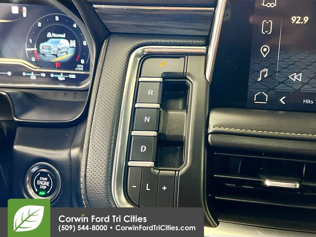 Used 2023 GMC Yukon SLT AWD/4WD image 10