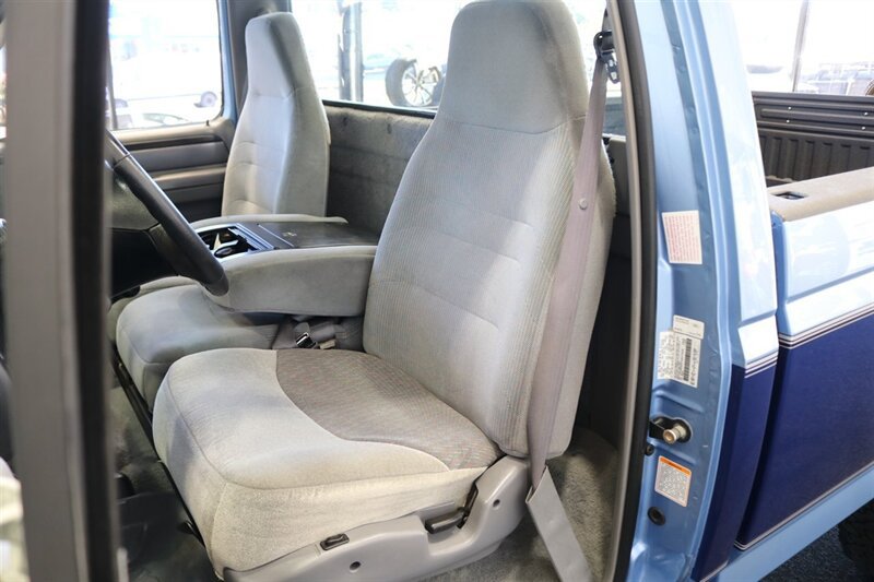 Used 1997 Ford F250 4x4 Regular Cab Heavy Duty image 16