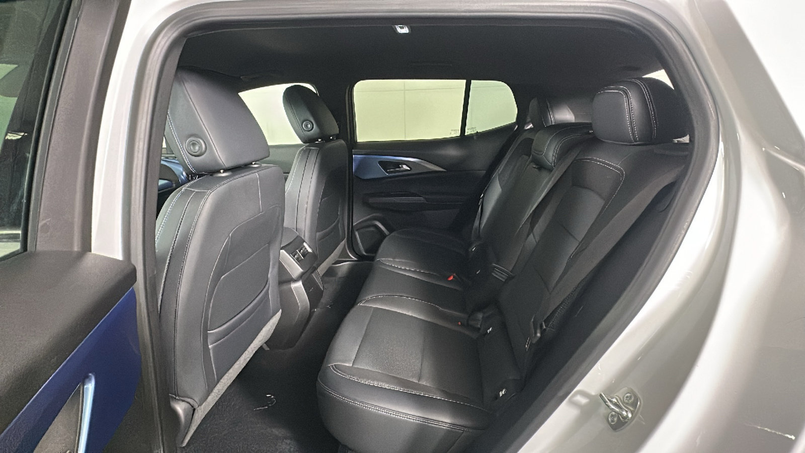 Used 2024 Chevrolet Equinox EV LT FWD image 33