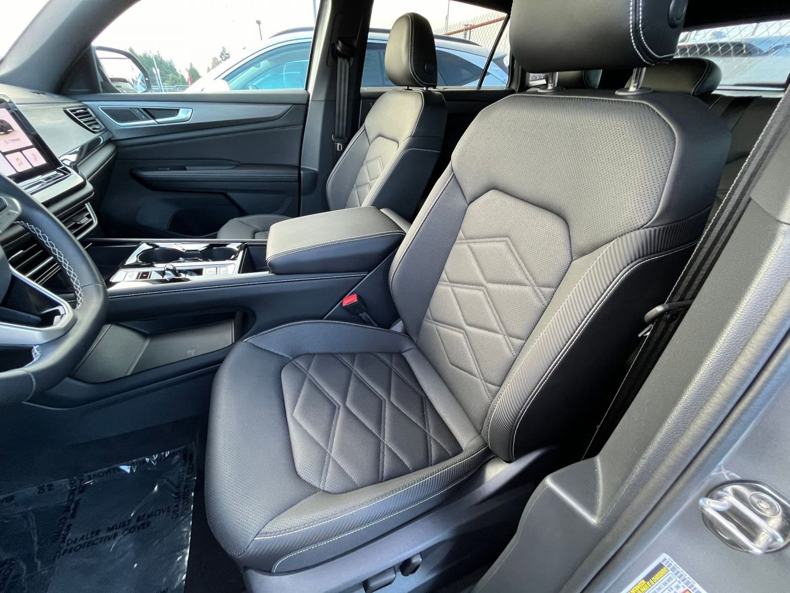 Used 2025 Volkswagen Atlas Cross Sport SE image 36