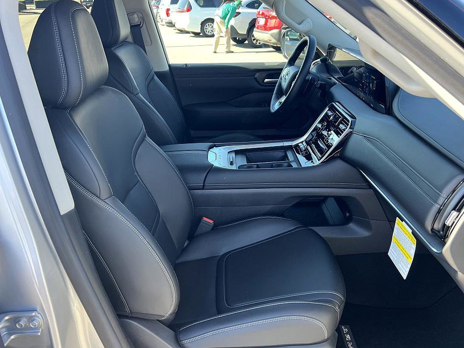 Certified 2026 Nissan Armada SV image 17