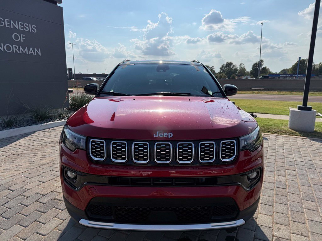 Used 2025 Jeep Compass Limited AWD/4WD image 23