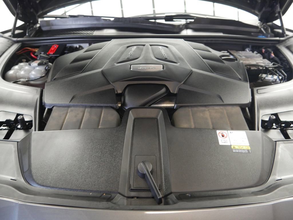 Certified 2023 Porsche Cayenne AWD/4WD image 12