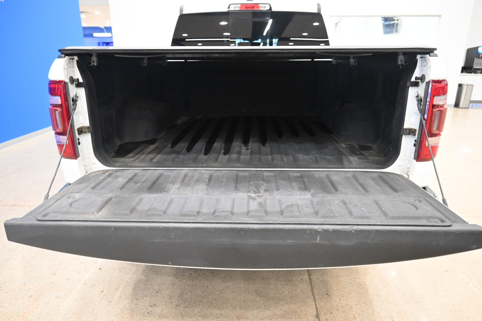 Used 2019 RAM 1500 Limited image 9