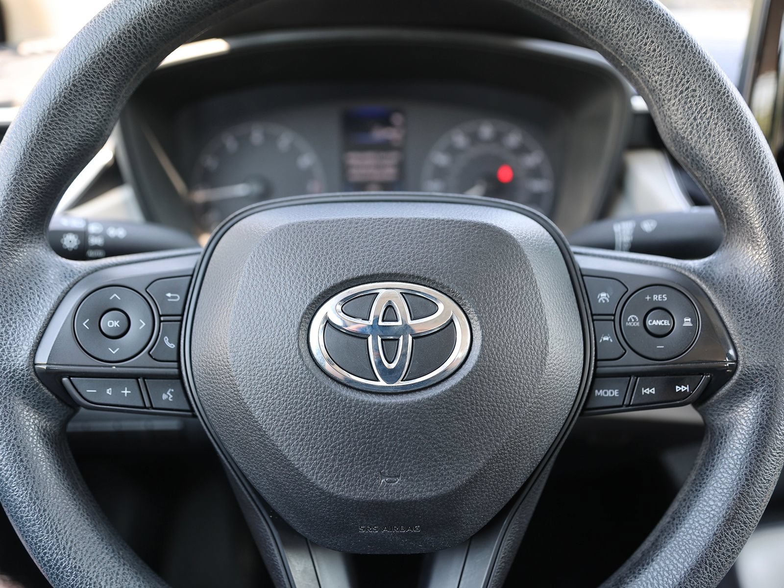 Used 2023 Toyota Corolla LE w/ LE Convenience Package FWD image 35
