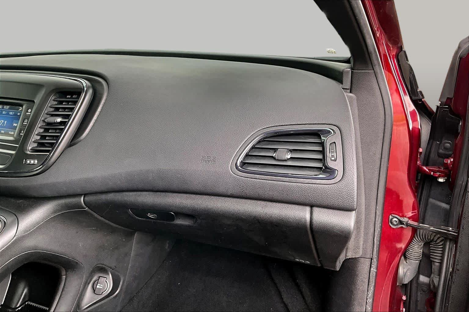 Used 2015 Chrysler 200 S FWD image 18
