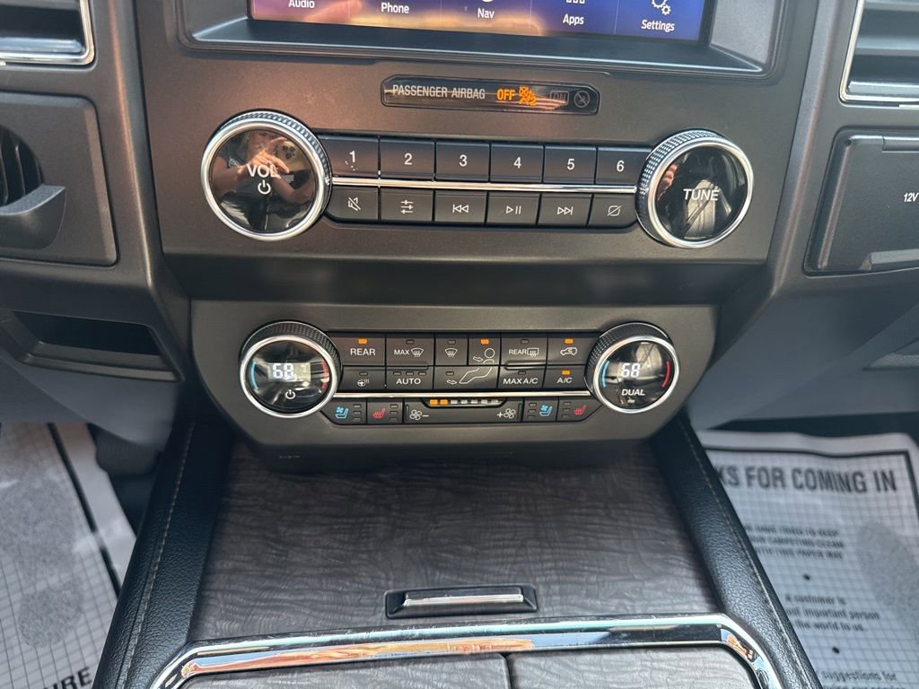 Used 2021 Ford Expedition Limited AWD/4WD image 23