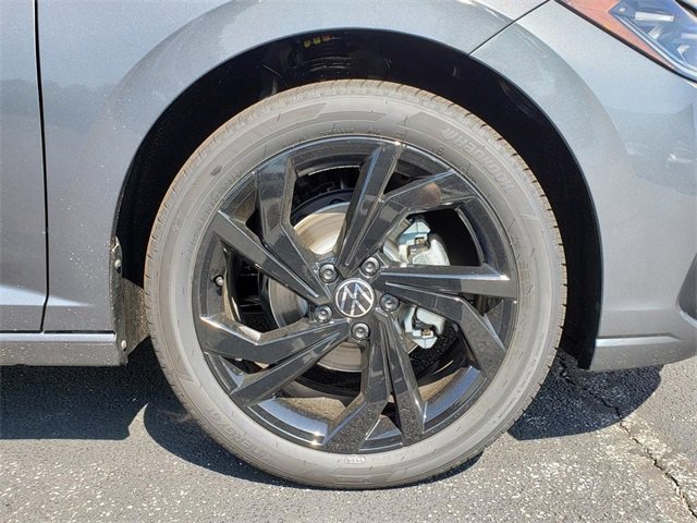 New 2025 Volkswagen Jetta SE image 12