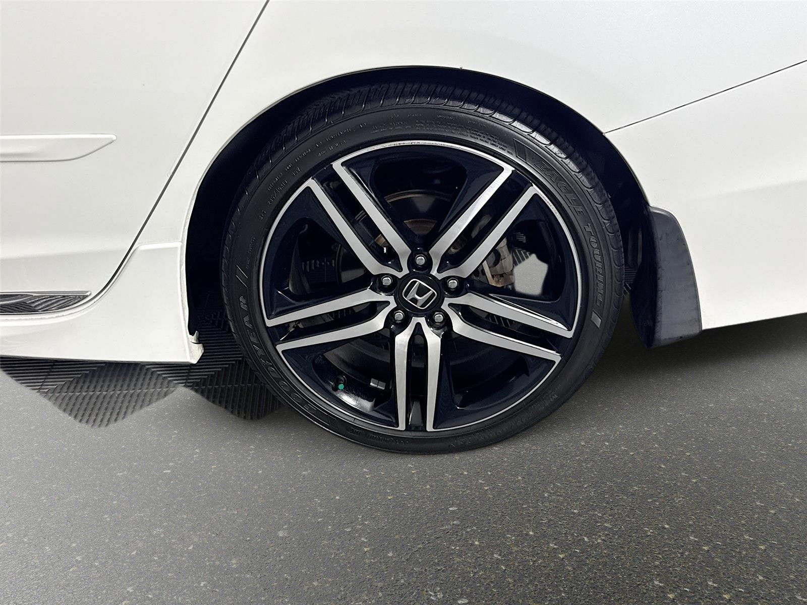 Used 2017 Honda Accord Sport image 28