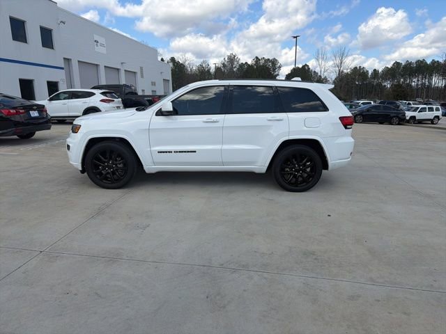 Used 2020 Jeep Grand Cherokee Altitude image 5