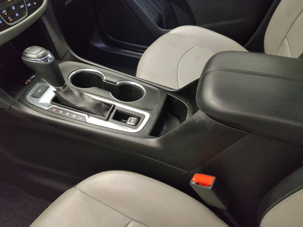 Used 2018 Chevrolet Equinox Premier FWD image 26