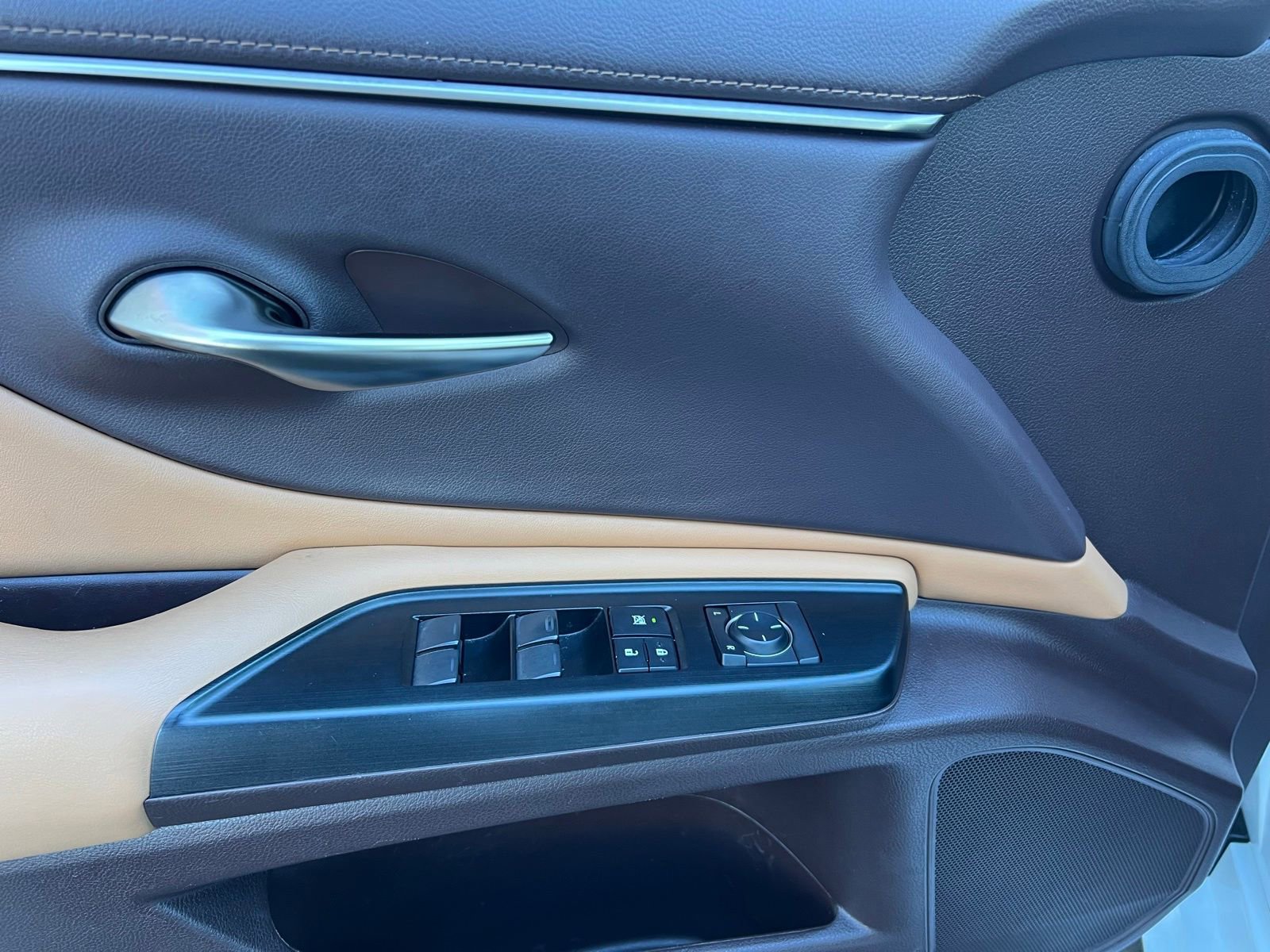 Used 2020 Lexus ES 350 image 23