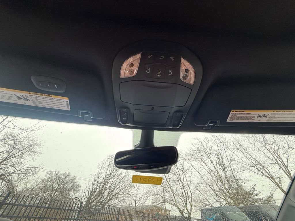 Used 2024 Chrysler Pacifica Pinnacle image 28