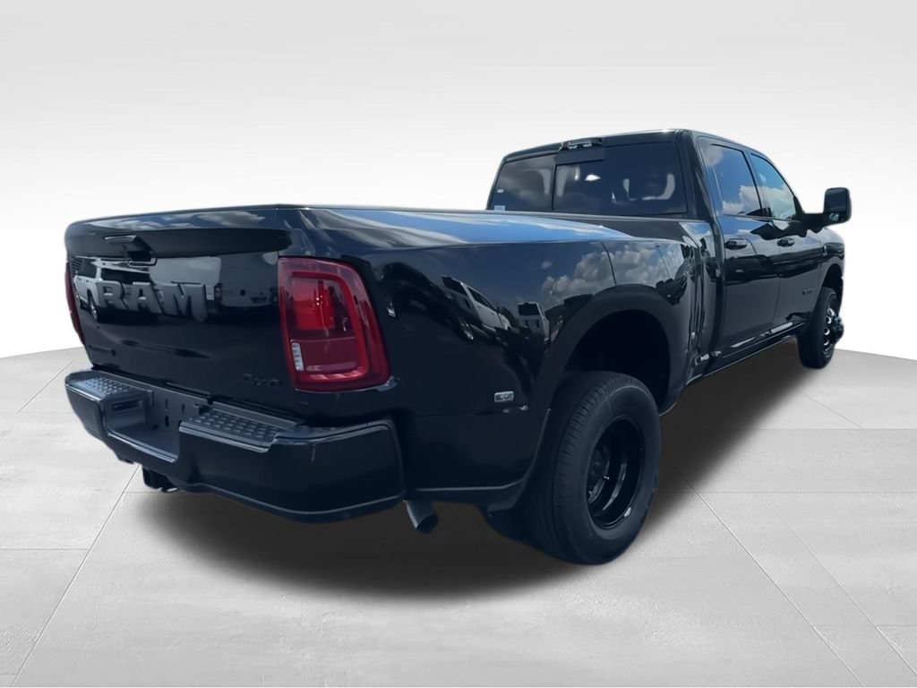 New 2026 RAM 3500 Laramie AWD/4WD image 8