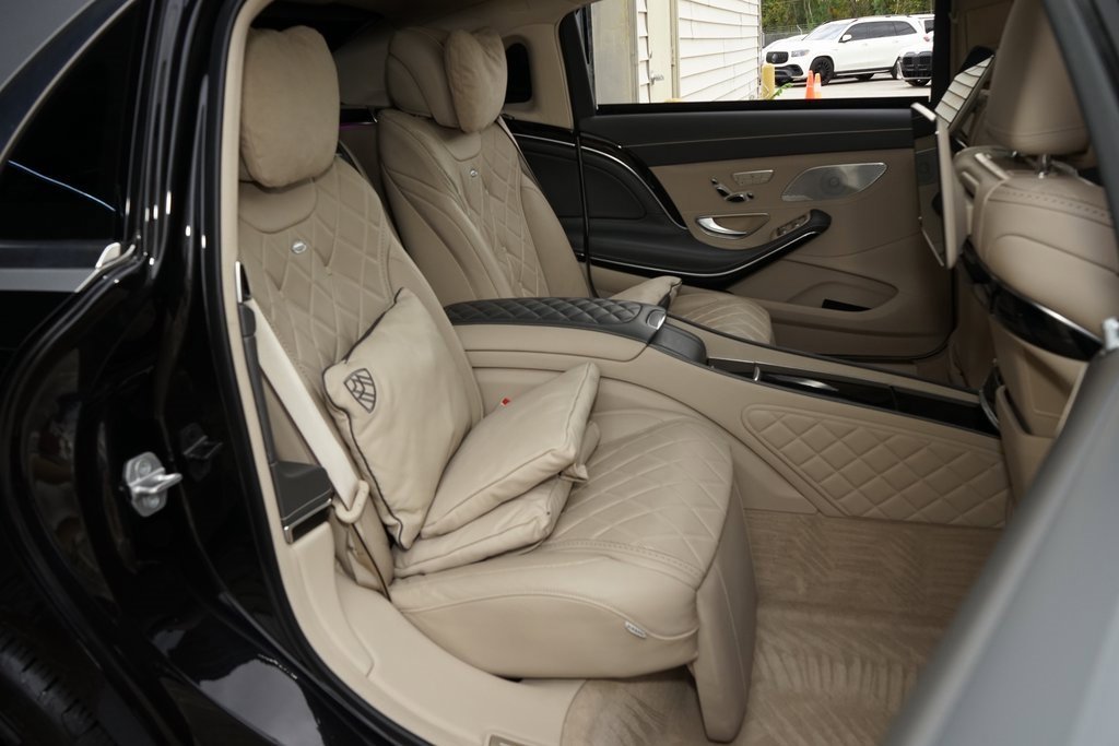 Used 2018 Mercedes-Benz Maybach S 560 4MATIC image 15