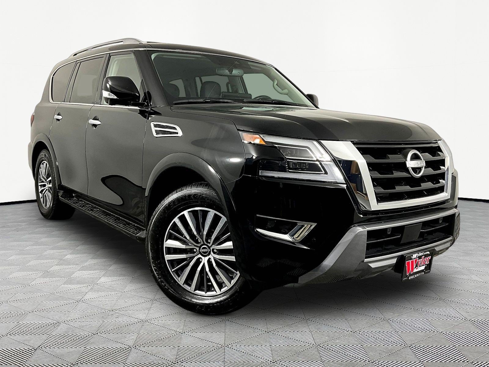Certified 2024 Nissan Armada SL w/ Captain's Chairs Package AWD/4WD image 3