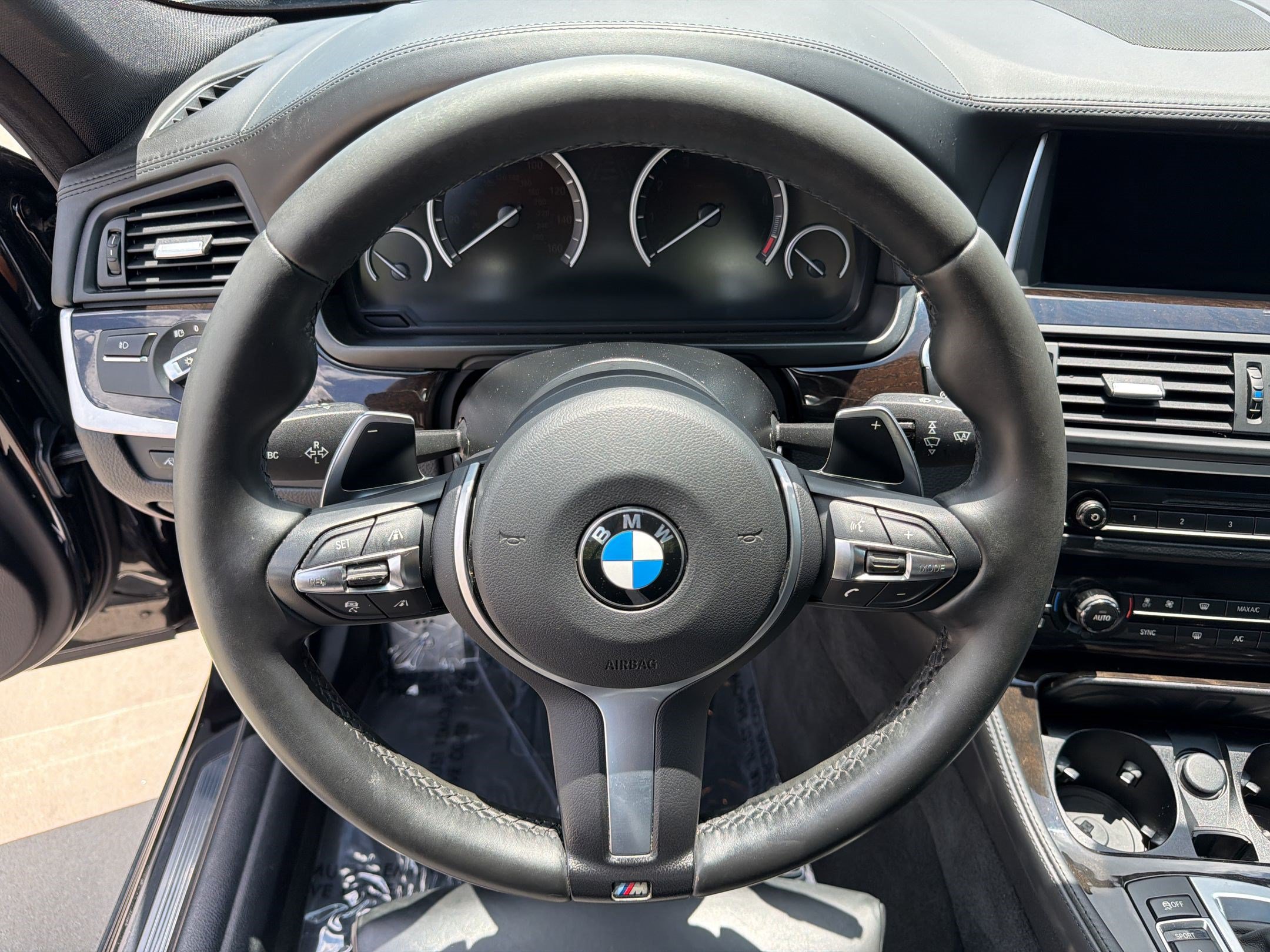 Used 2016 BMW 550i Sedan RWD image 9