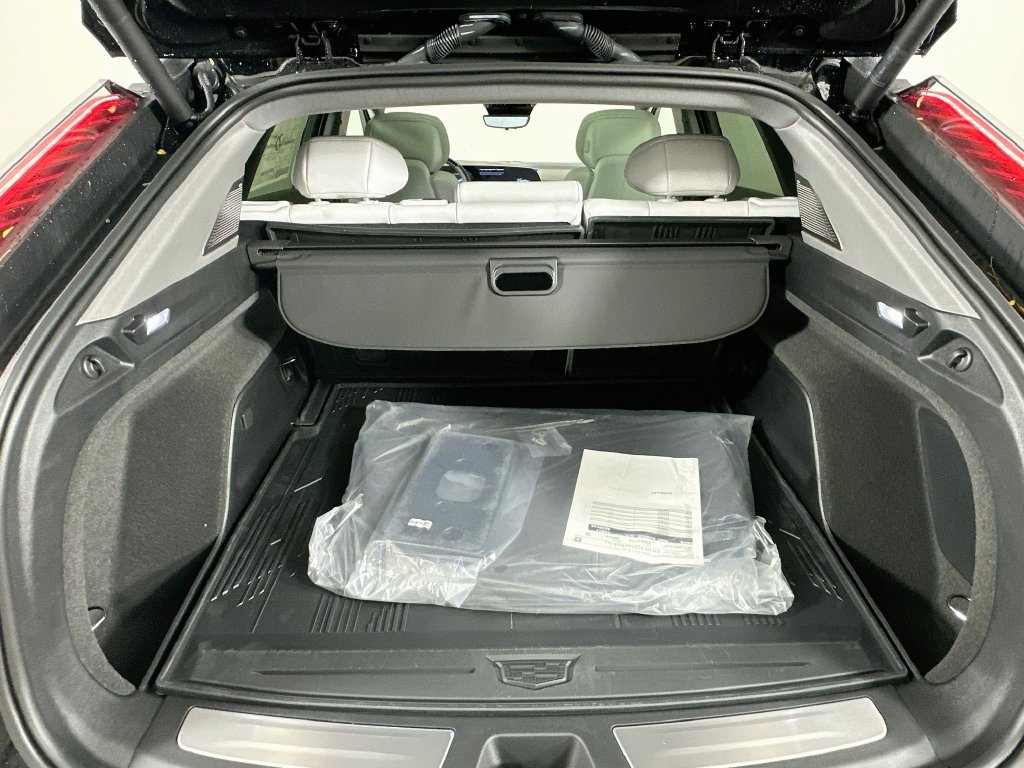 New 2027 Cadillac Optiq Premium Sport w/ LPO, Floor Liner Package AWD/4WD image 34