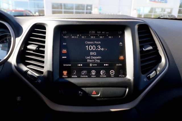 Used 2018 Jeep Cherokee Limited AWD/4WD image 58
