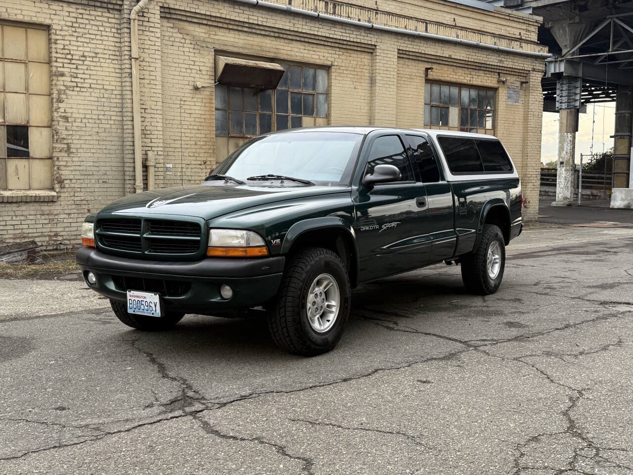 Used 1999 Dodge Dakota SLT AWD/4WD image 2