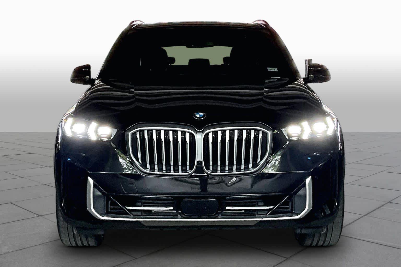 Used 2024 BMW X5 xDrive40i AWD/4WD image 3