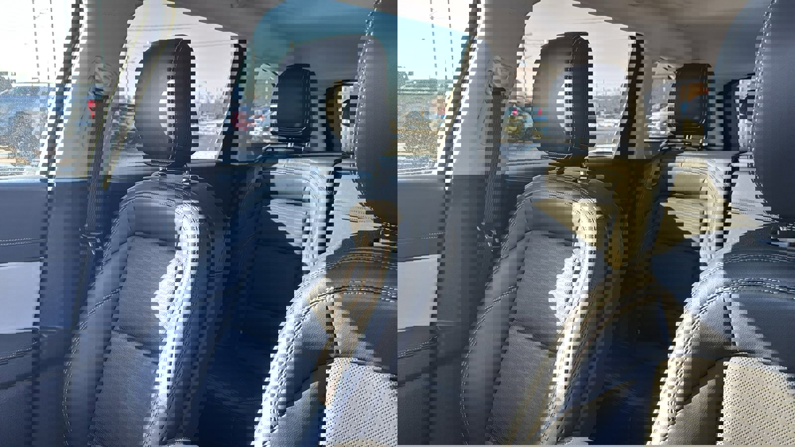 Used 2024 Lincoln Nautilus Reserve w/ Equipment Group 202A image 16