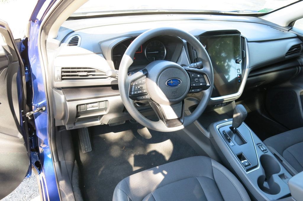 Used 2025 Subaru Crosstrek 2.0i Premium image 11