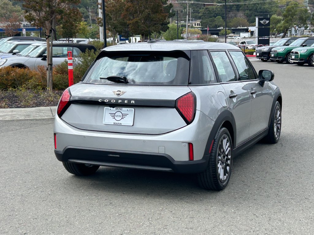 New 2027 MINI Cooper 4-Door Hardtop FWD image 5