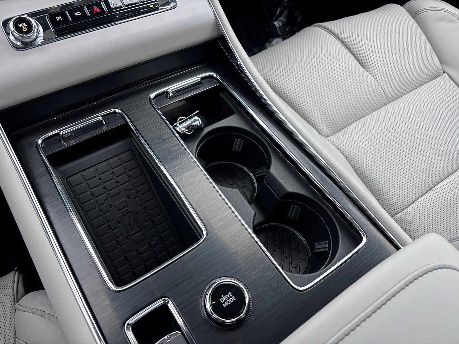 New 2026 Lincoln Aviator Reserve image 23