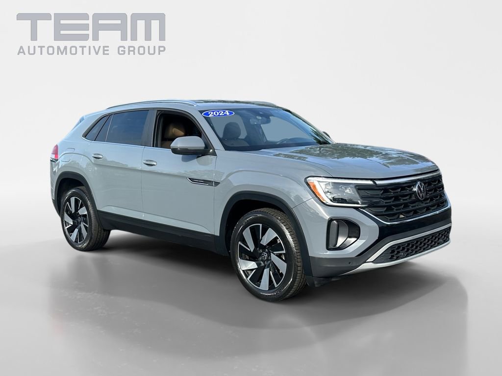 Used 2024 Volkswagen Atlas Cross Sport SE image 1