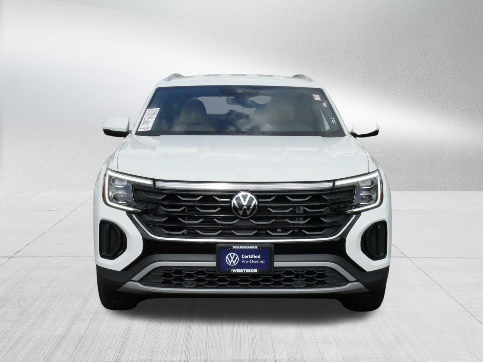Certified 2024 Volkswagen Atlas Cross Sport SE AWD/4WD image 2