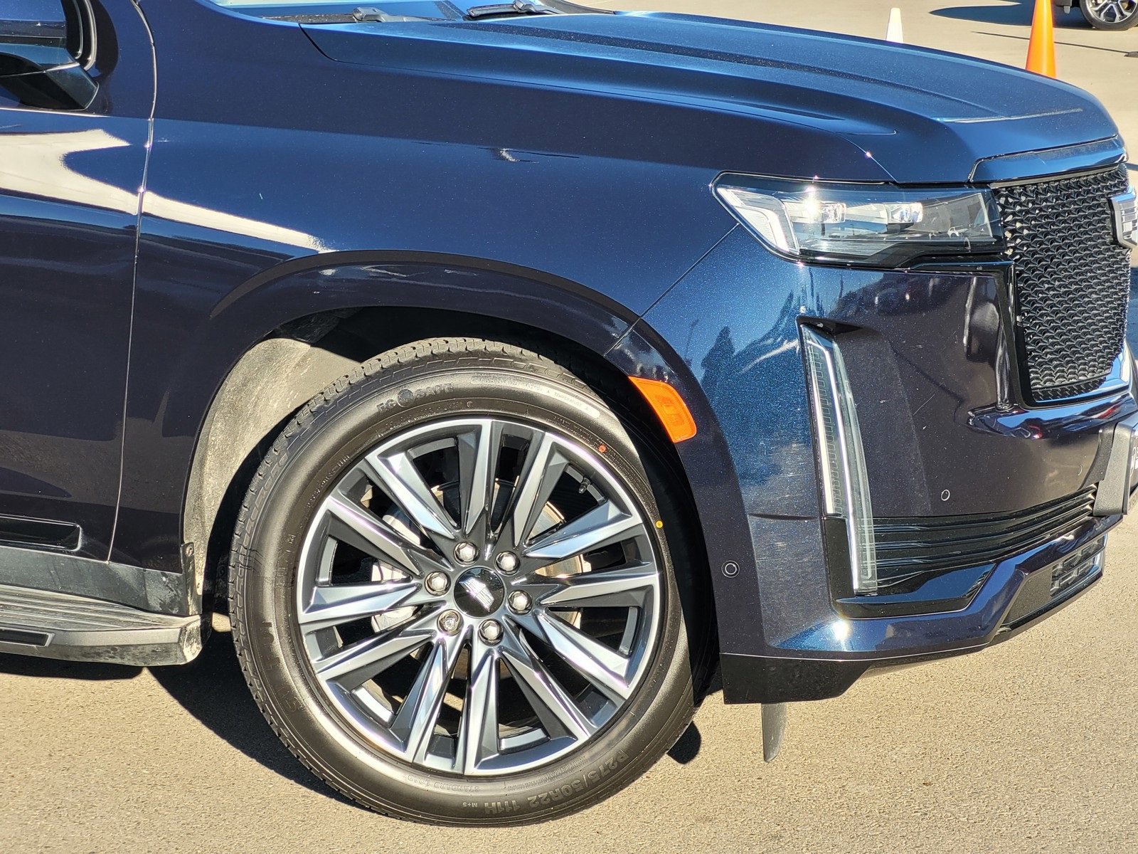 Used 2021 Cadillac Escalade Sport Platinum image 3