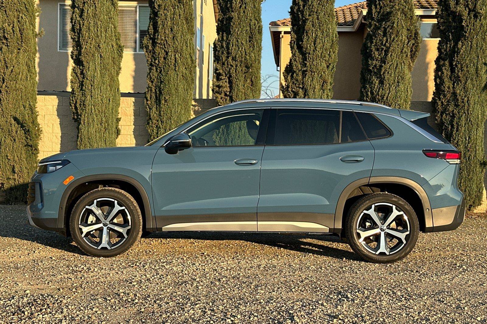 New 2026 Volkswagen Tiguan SE AWD/4WD image 6