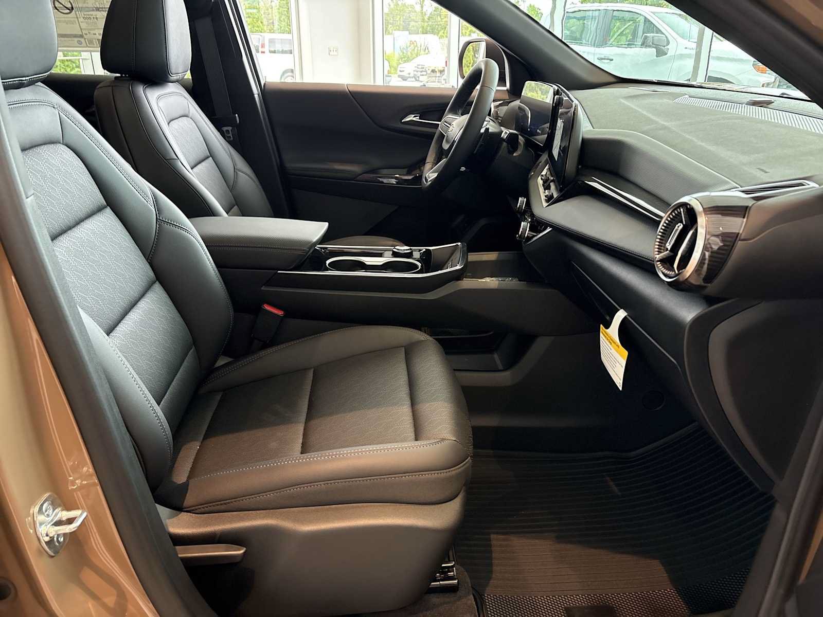 New 2027 Chevrolet Equinox LT w/ Convenience Package II AWD/4WD image 28