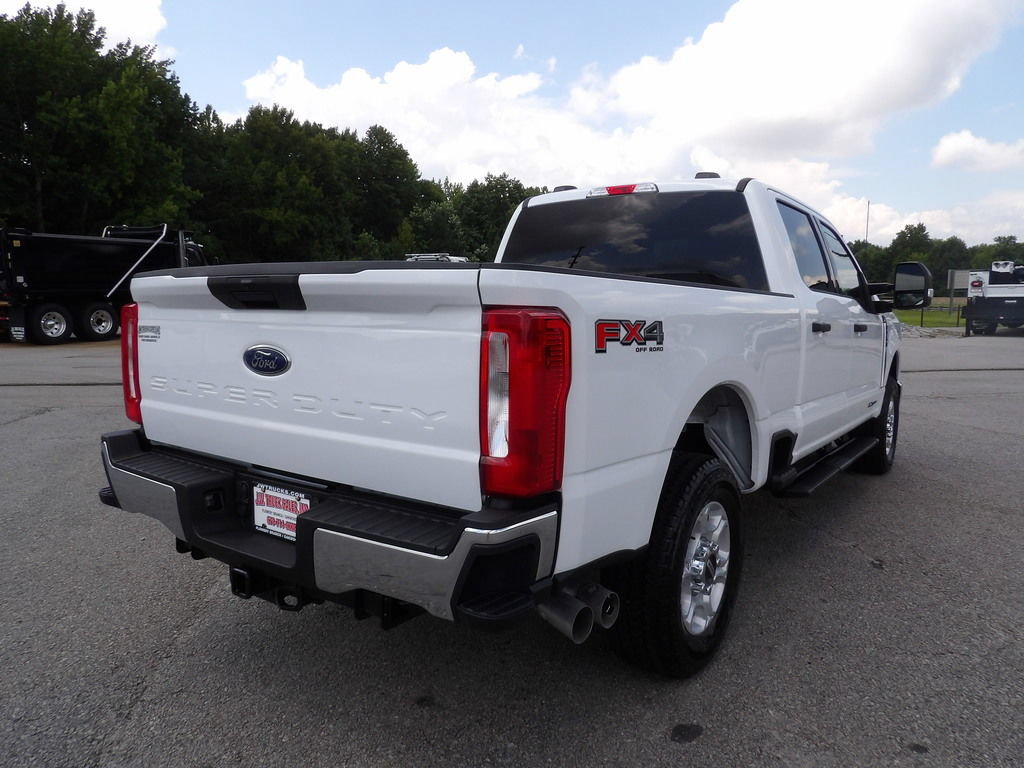 Used 2025 Ford F250 XLT w/ FX4 Off-Road Package AWD/4WD image 7
