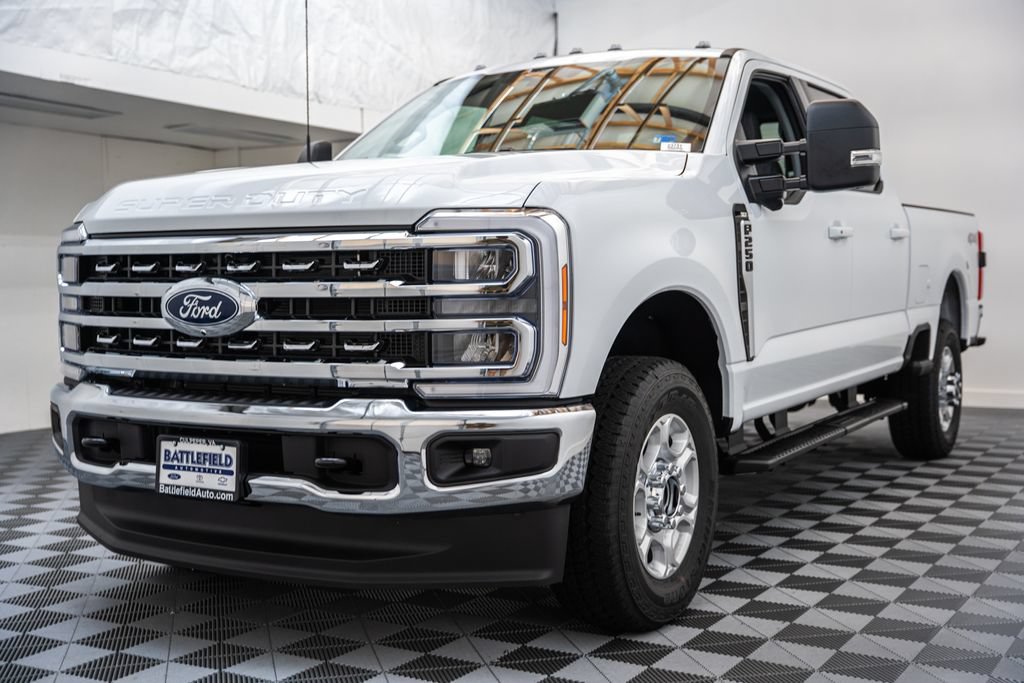 New 2026 Ford F250 XLT w/ XLT Premium Package AWD/4WD image 3