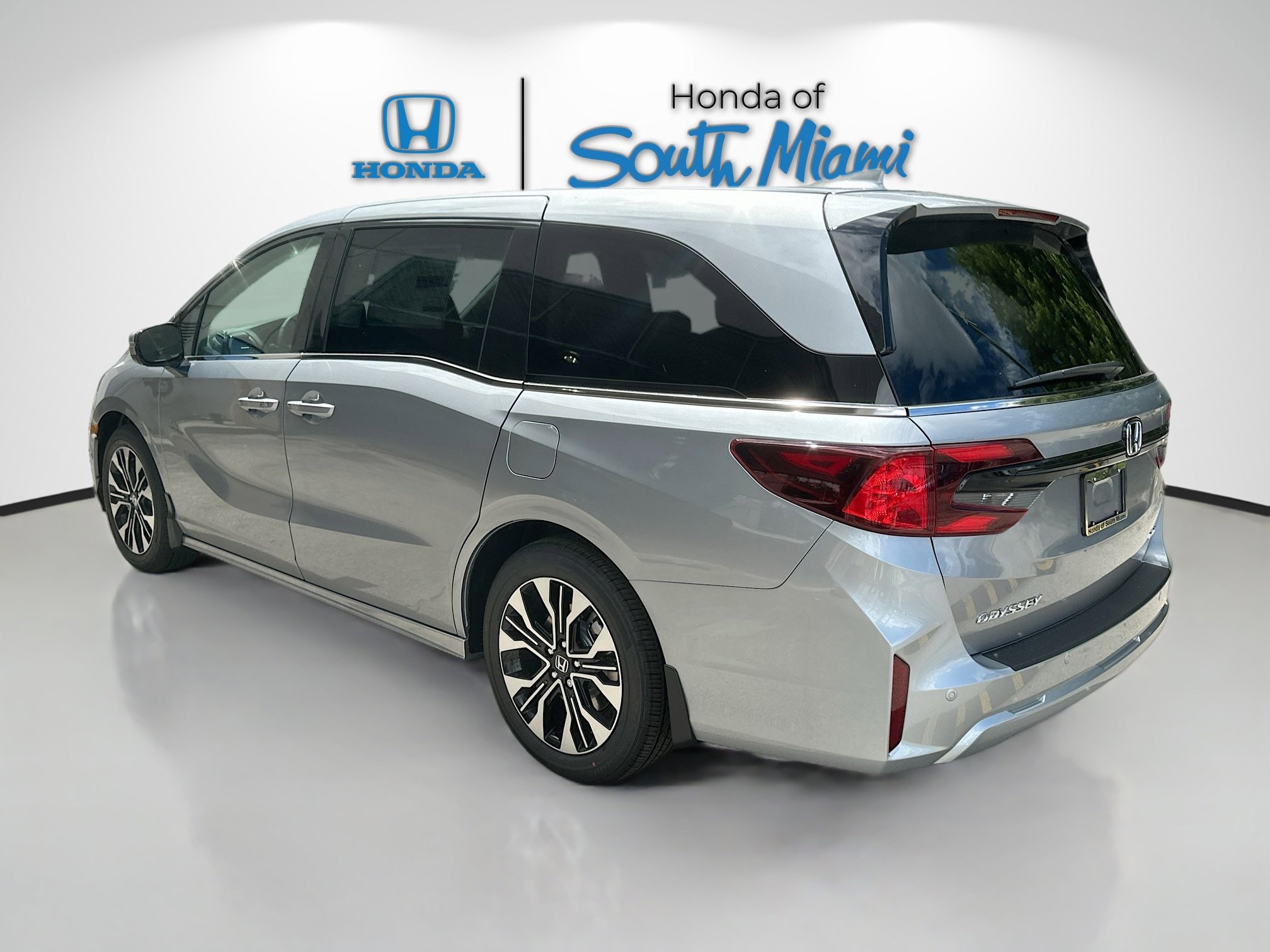 New 2026 Honda Odyssey Elite image 4