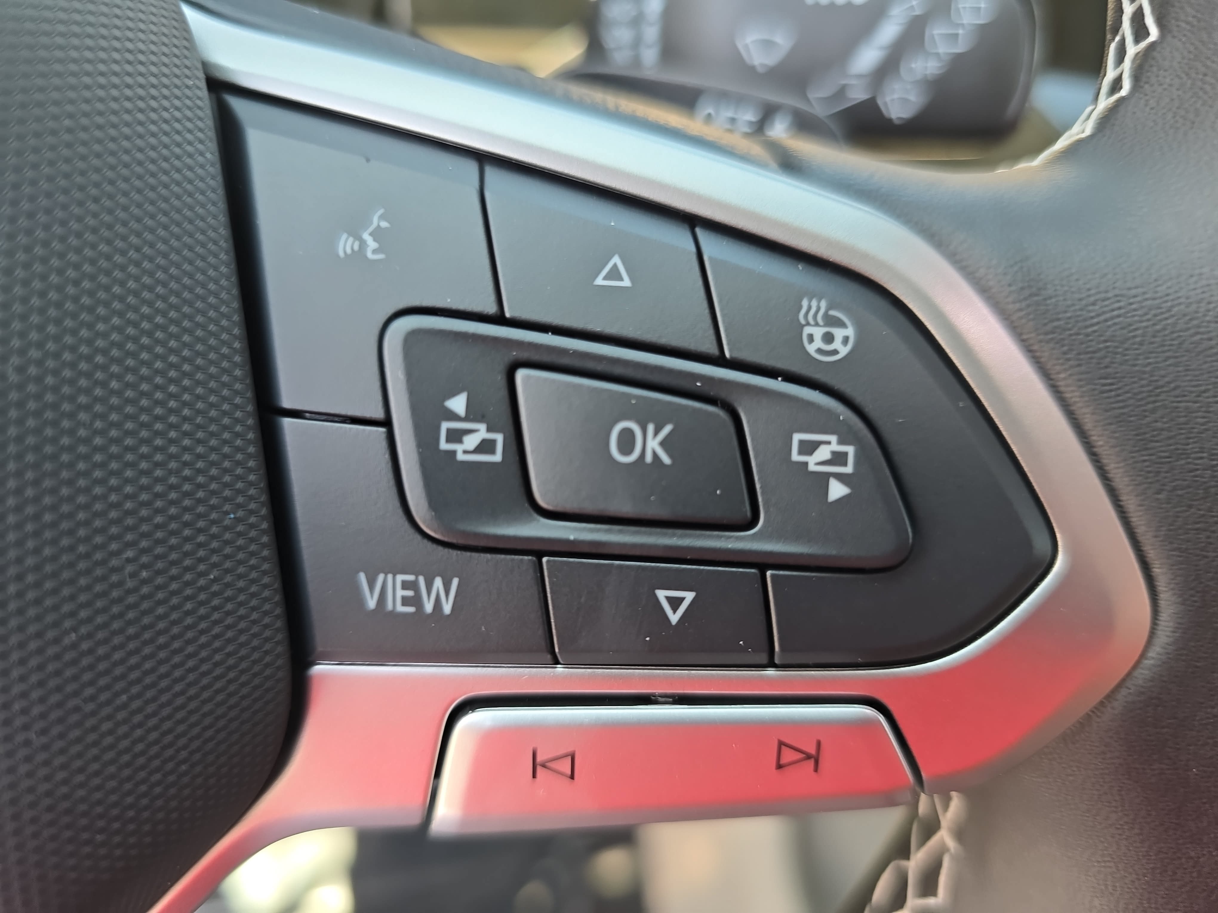 New 2026 Volkswagen Atlas SE FWD image 19