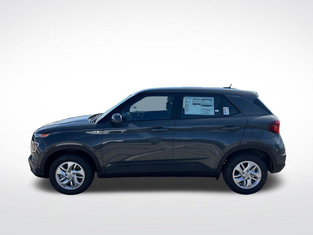 New 2026 Hyundai Venue SE FWD video 2