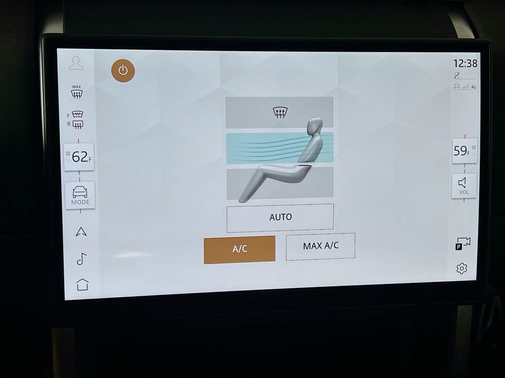 Used 2024 Land Rover Discovery Sport S image 16