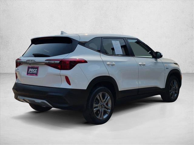 Used 2023 Kia Seltos LX AWD/4WD image 5