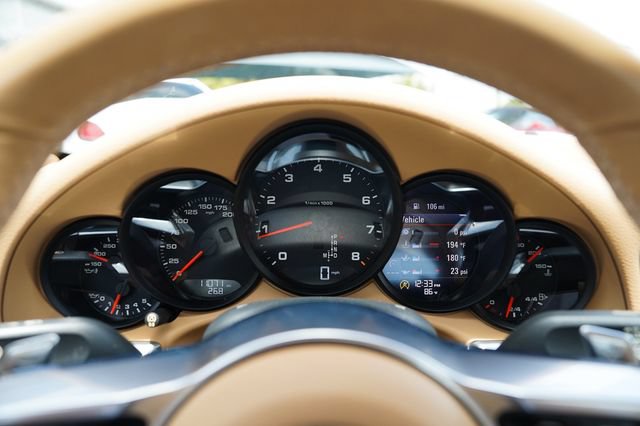 Used 2017 Porsche 911 Carrera image 27