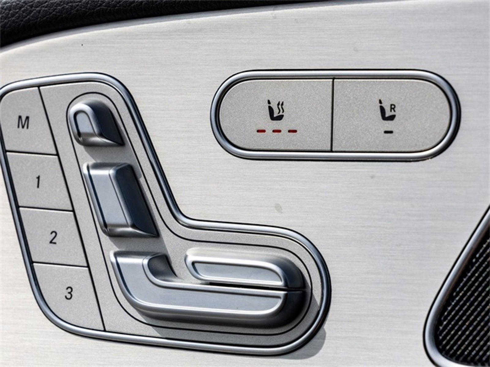 Used 2024 Mercedes-Benz GLE 350 4MATIC image 40