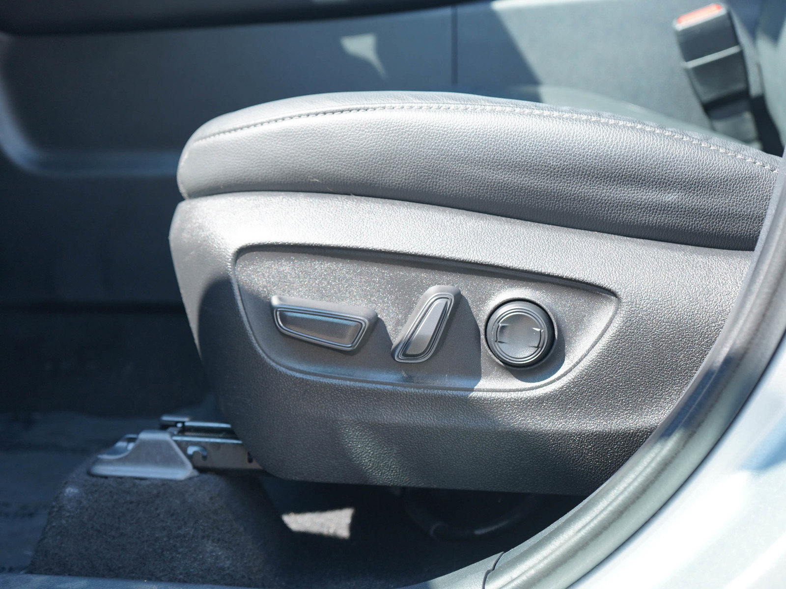 Used 2024 Toyota Grand Highlander AWD image 19