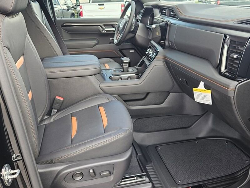 New 2026 GMC Sierra 1500 AT4 w/ AT4 Premium Package image 15