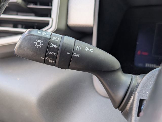Used 2024 Toyota Tundra Limited AWD/4WD image 27