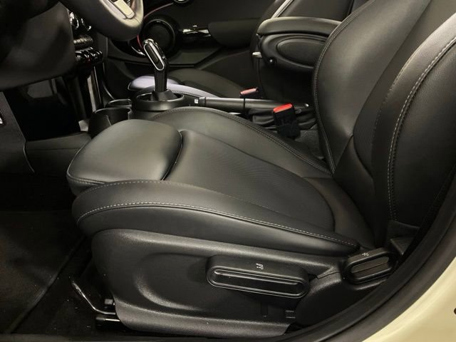 Used 2022 MINI Cooper S w/ Premium Package image 32