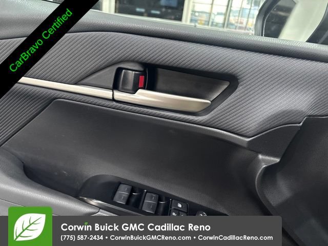 Used 2025 Toyota Camry SE FWD image 13